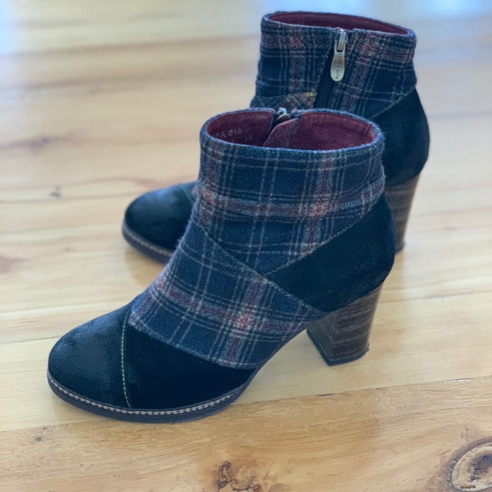 High heeled plaid booties